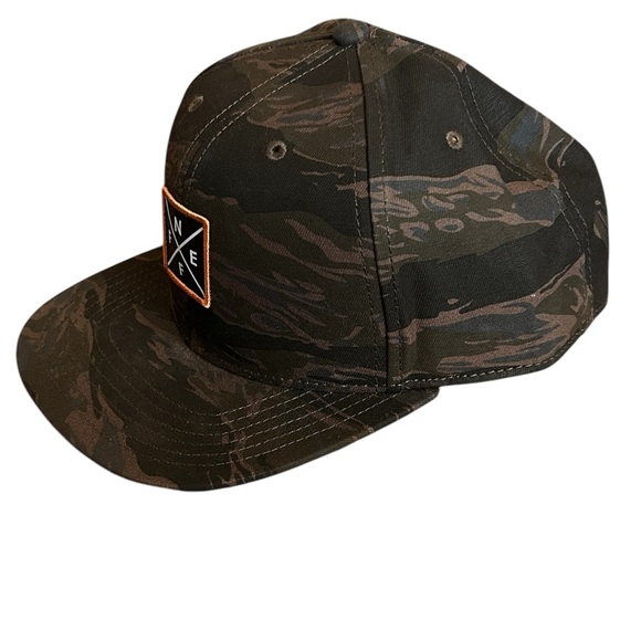 Neff Men's Camouflage Snapback Hat - Picture 4 of 9